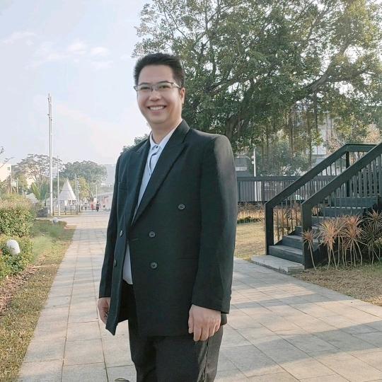 宇晨穿搭