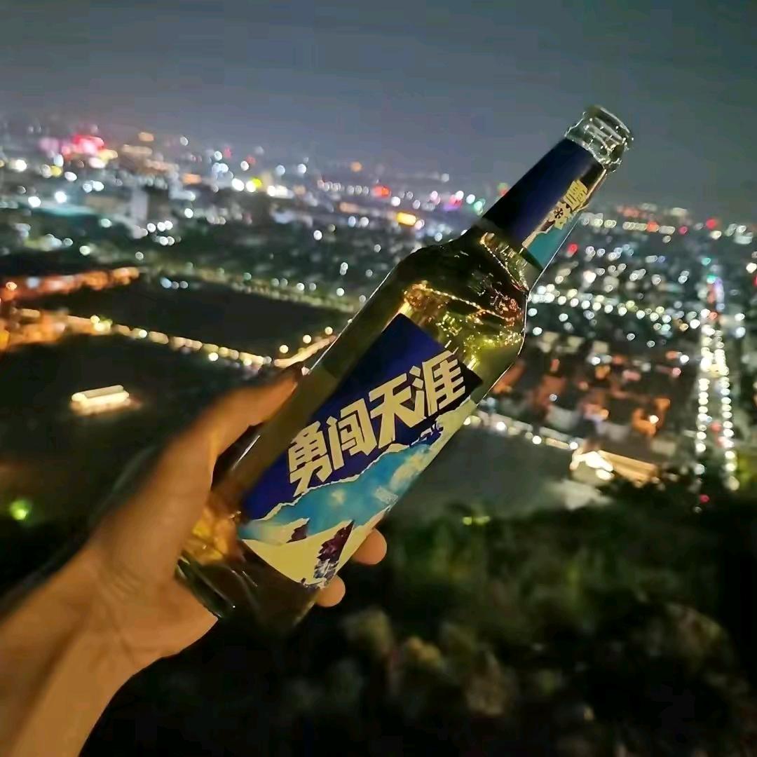 我就是那个上学时坐的比老师还靠前的学生