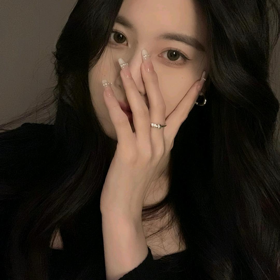 高端轻奢服装小铺