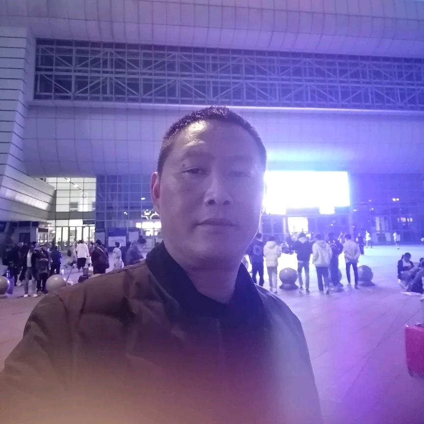 黄华
