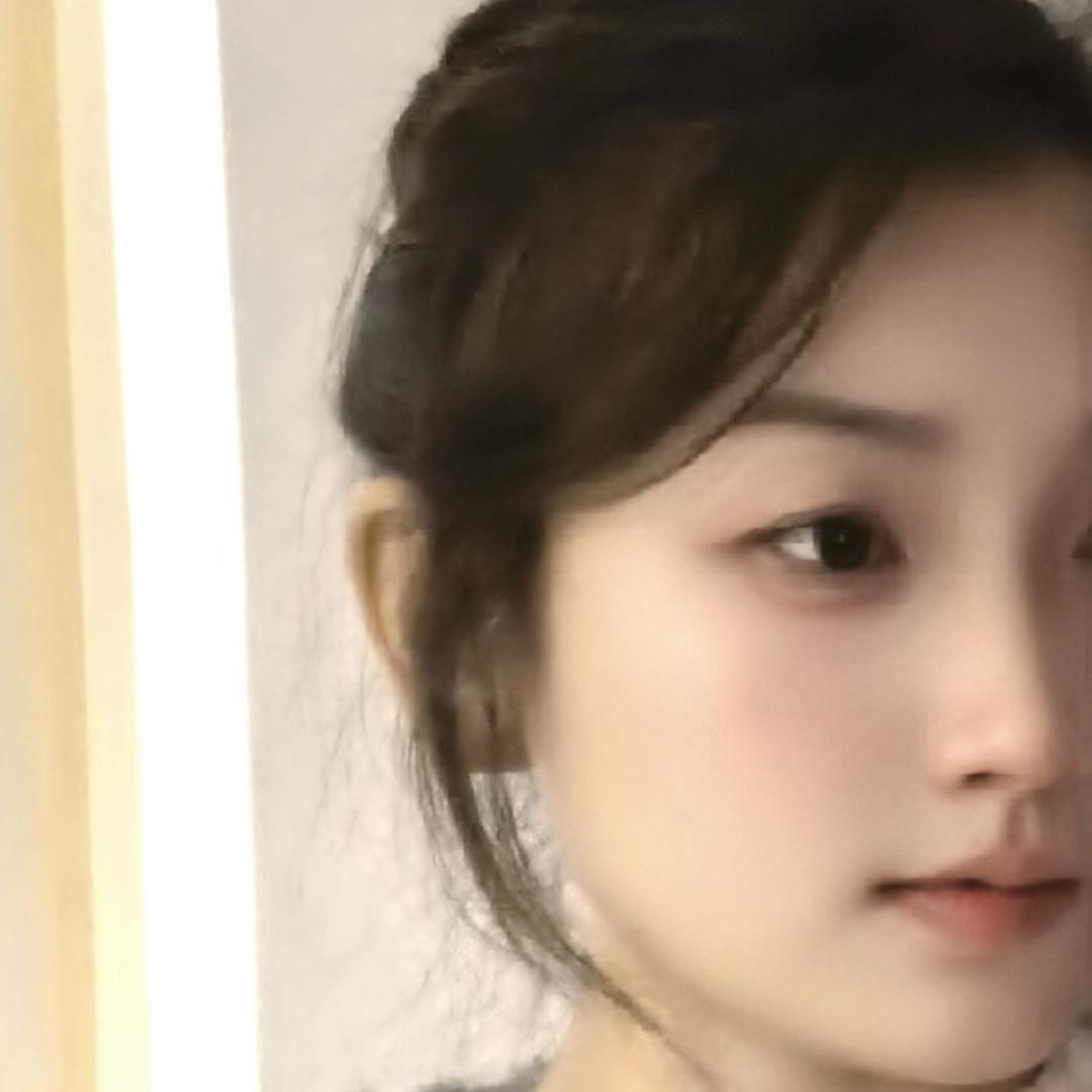 -吖吖🌸