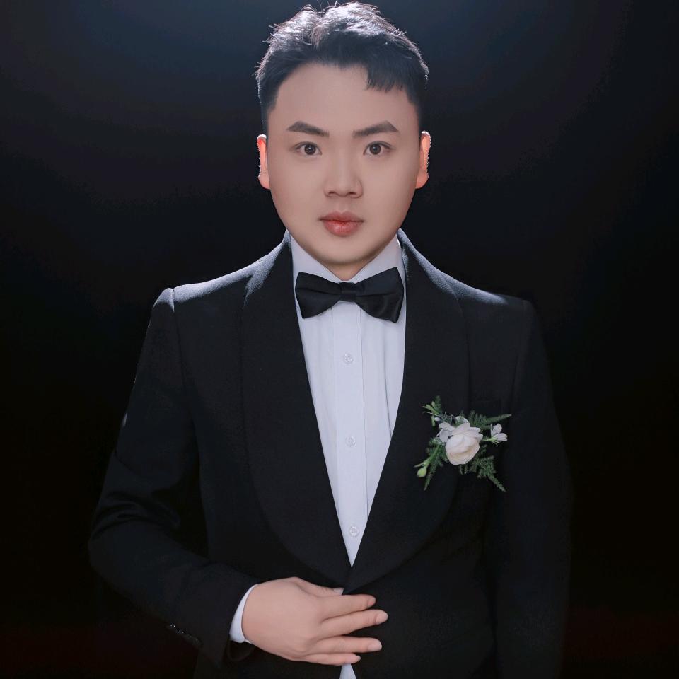 在贵阳卖房房的智苇