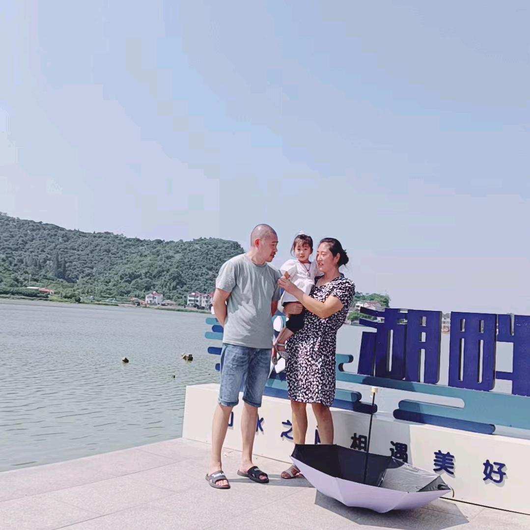 王家姑娘。回族