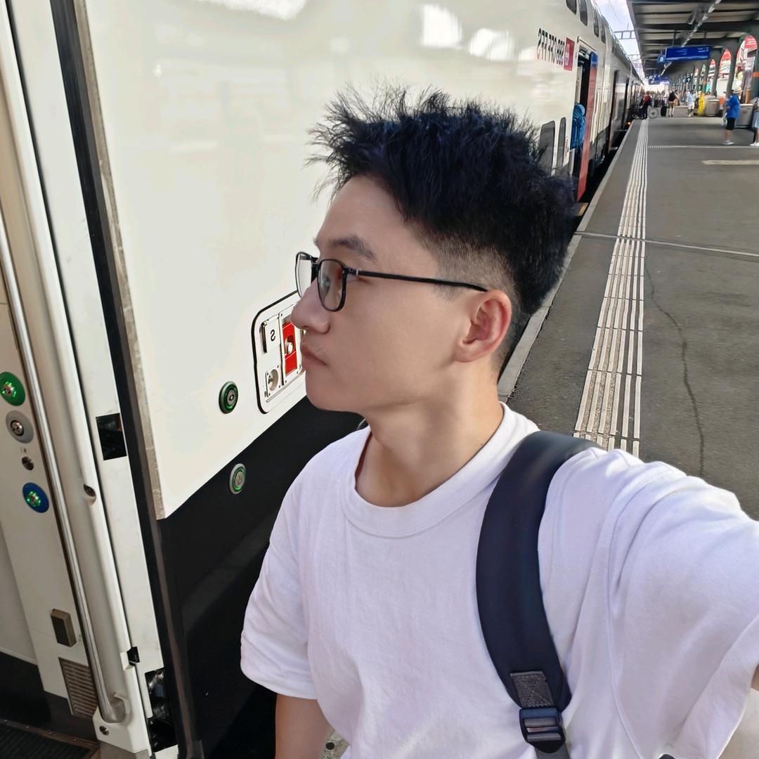 还没秃的小博士