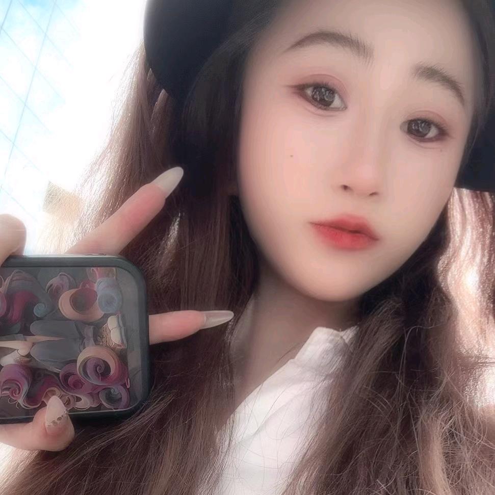 -辣小黑.百亿辣