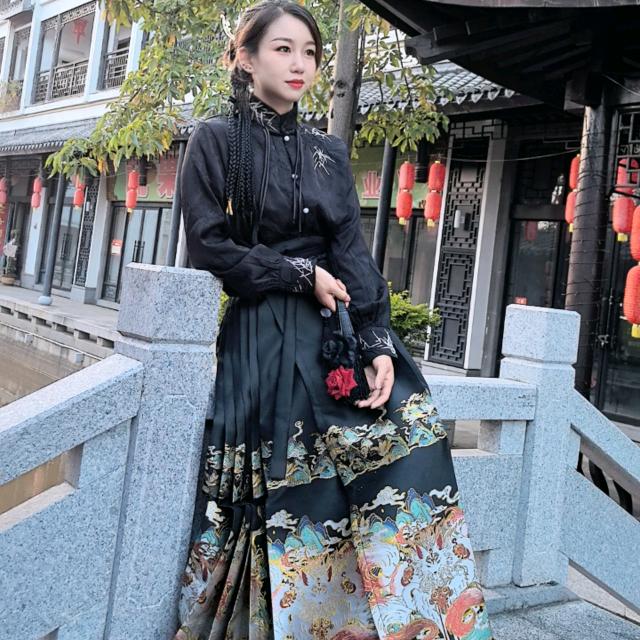 砖厂小三妹