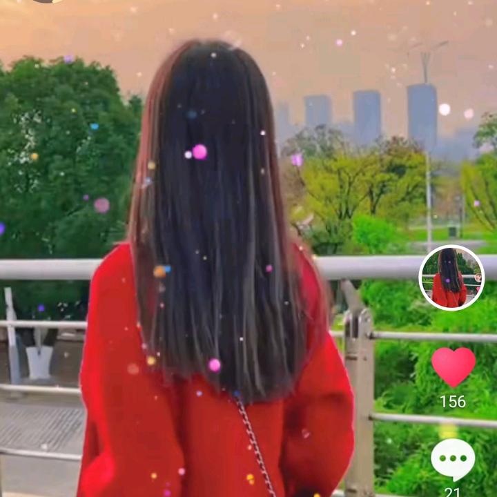 小红翩翩起舞💃💃💃