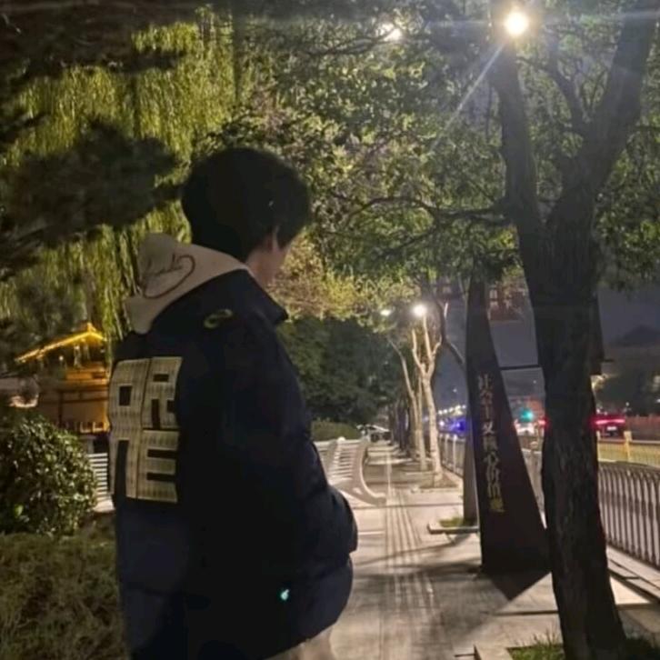 视频正在通话中 ……