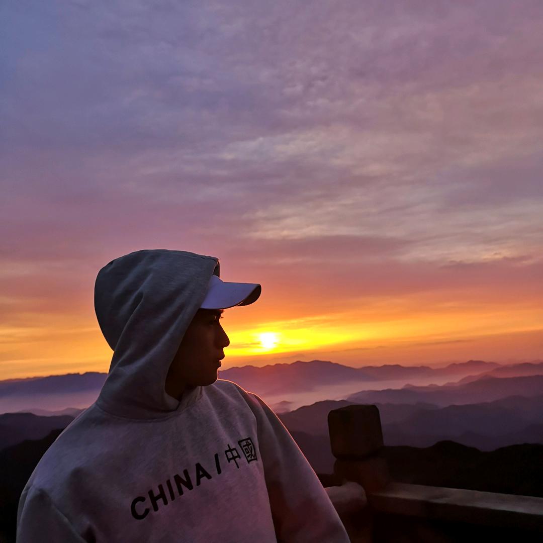 青  睐…