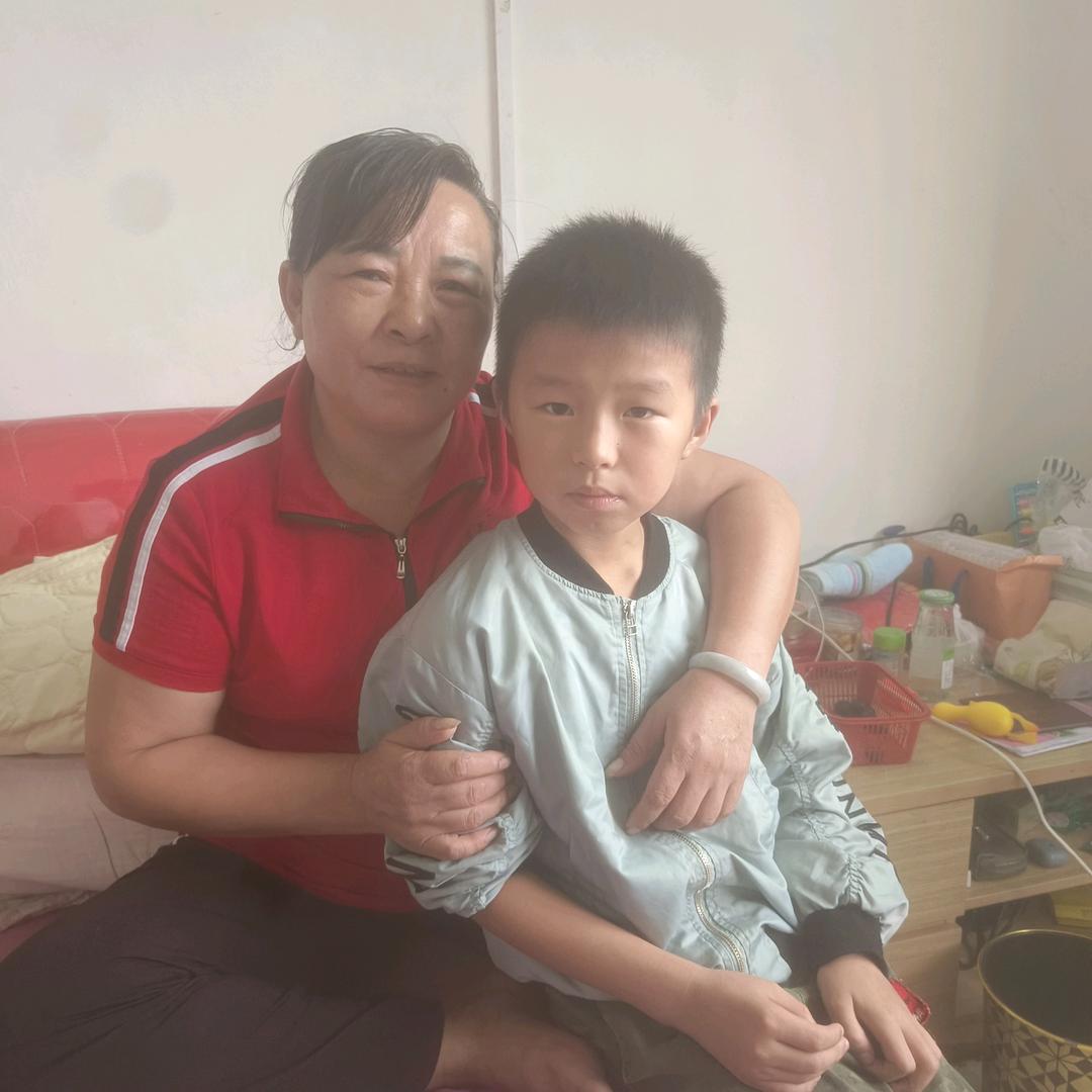 阳光开朗男孩