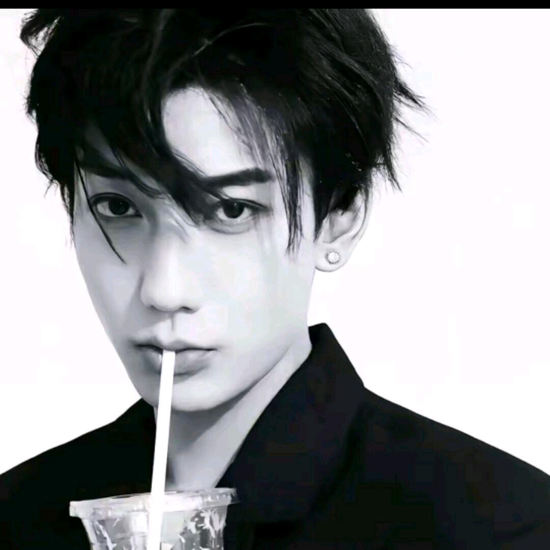 小白.