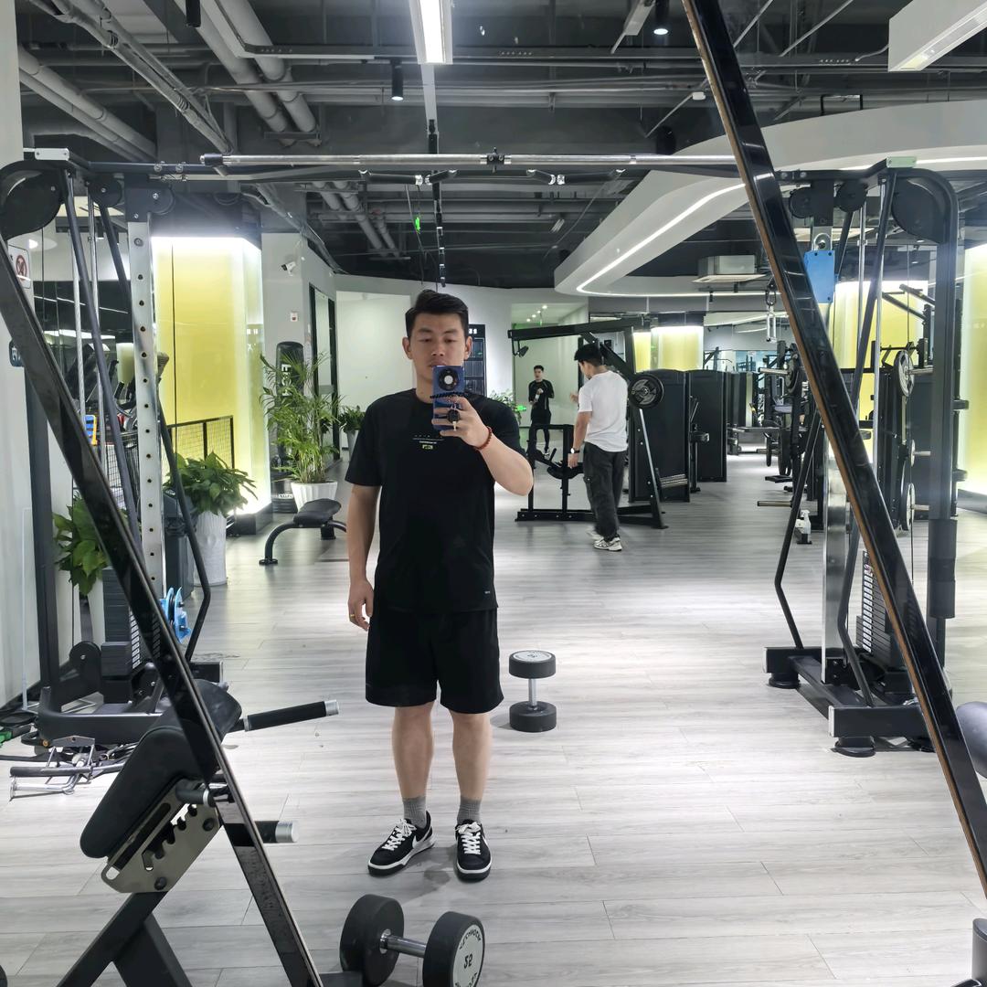 挺OK个小伙、