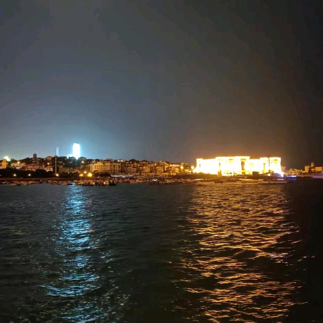 R.♥
