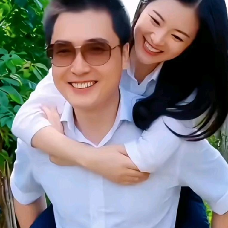 潇洒浪漫走红尘