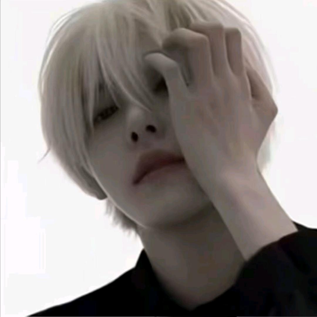 彳