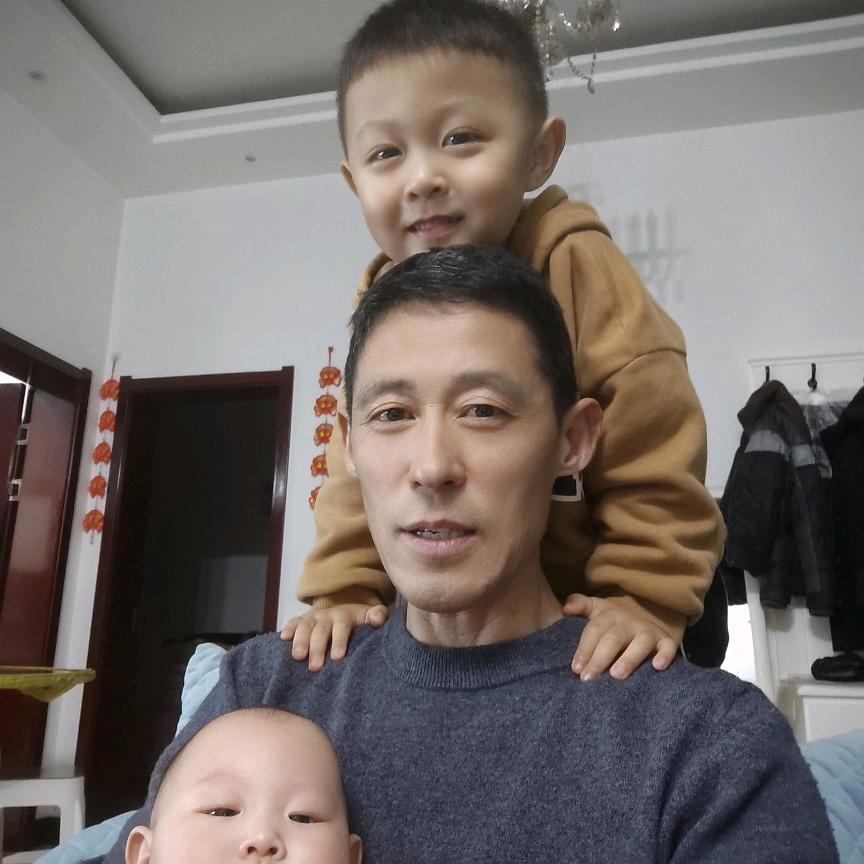 应红窗帘软装设计