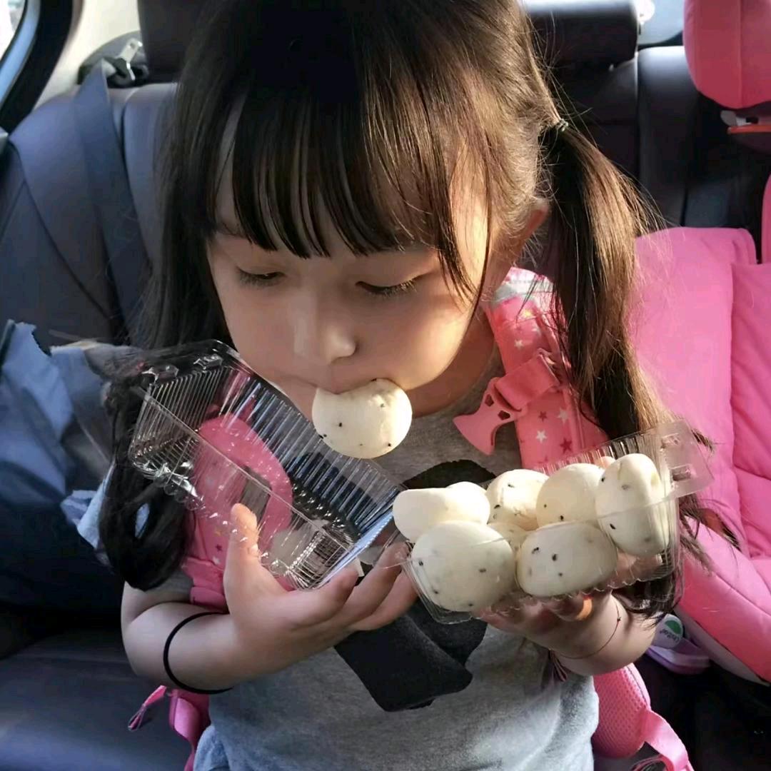 妮妮大王^