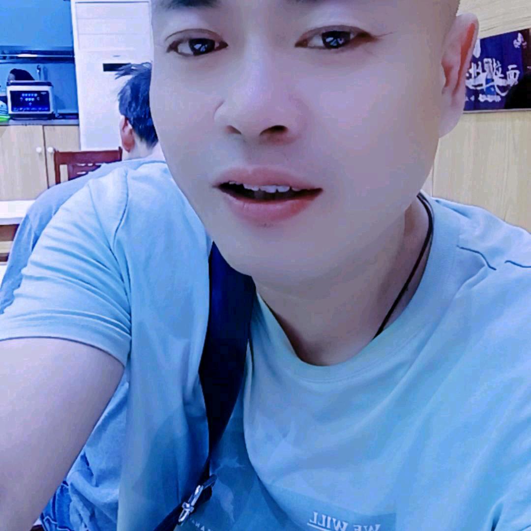 w(ﾟДﾟ)w逊其自然(づ￣3￣)づ╭❤