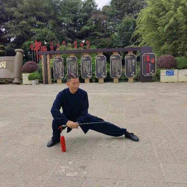 泸西肖红建材全屋定制