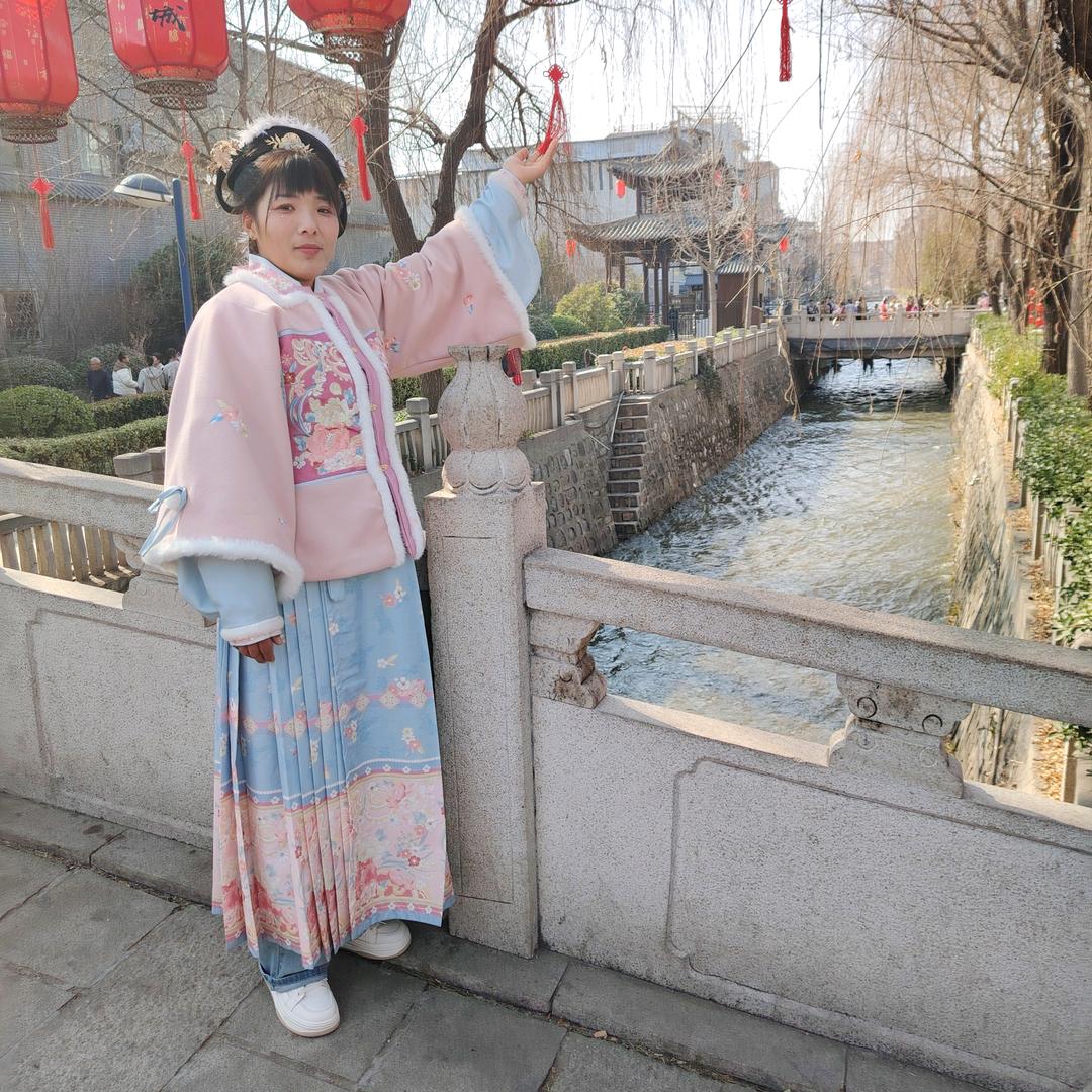 我是芳芳