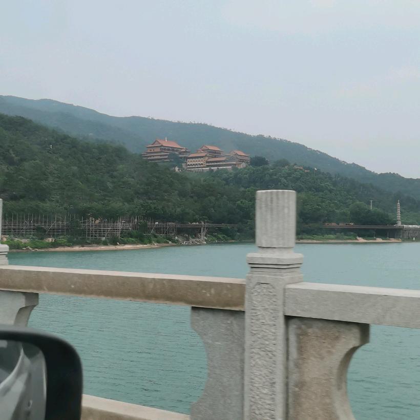 萍水相逢