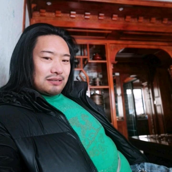 精品二手车（次仁加）