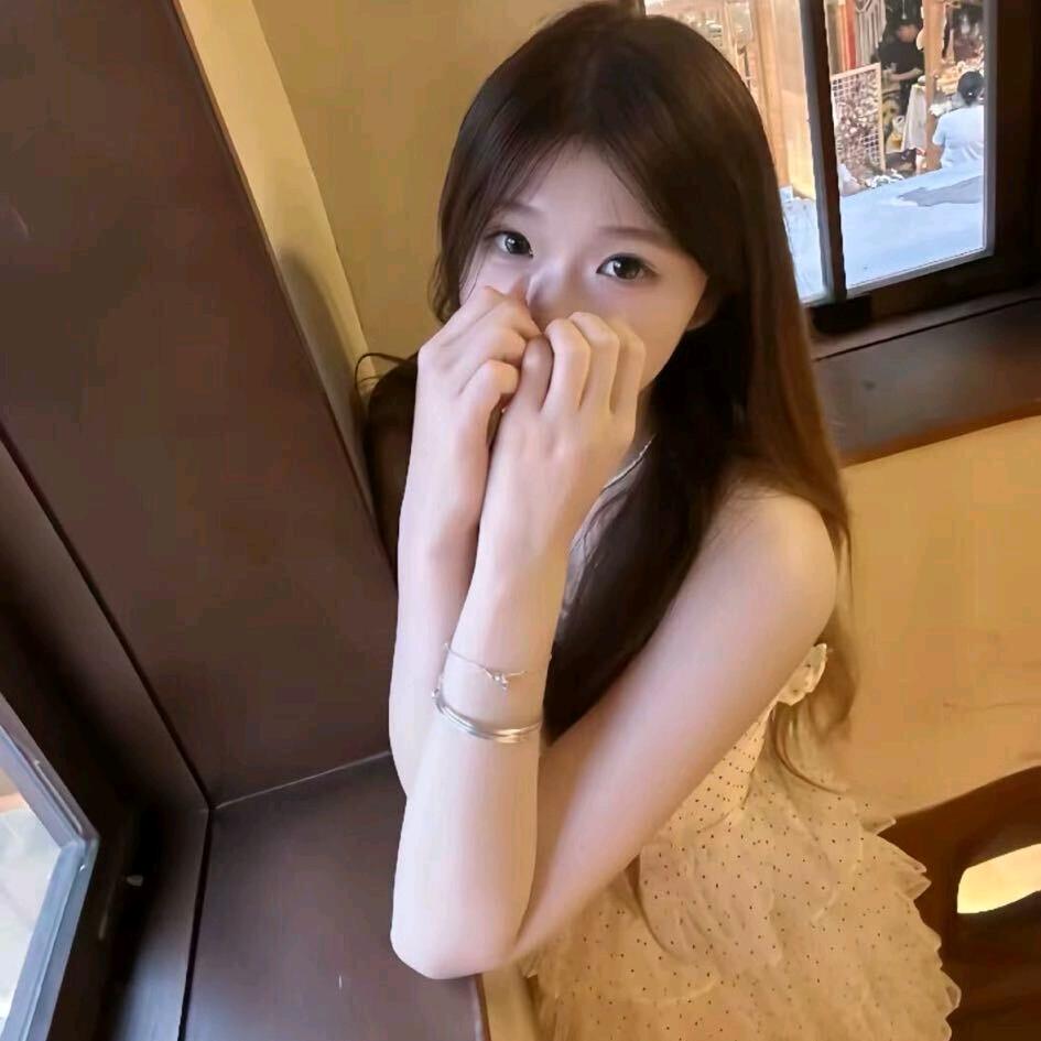 甜辣鸡翅小龙女