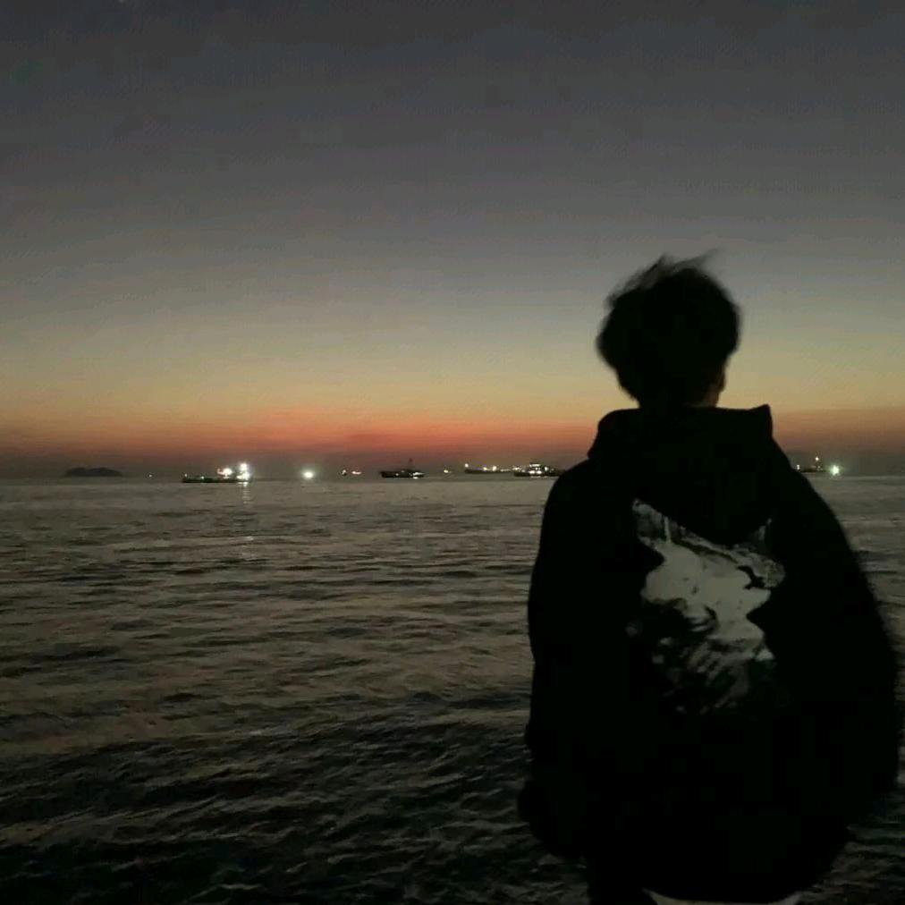 科目一没过很不爽扇了自己两下发现扇爽了头像