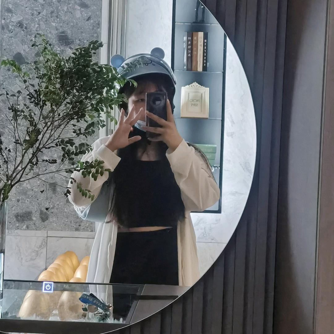 冷酷小鲨鱼💤.