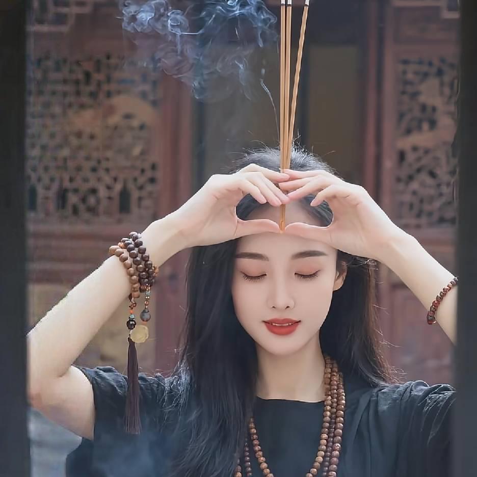 龍五爷的小跟班888