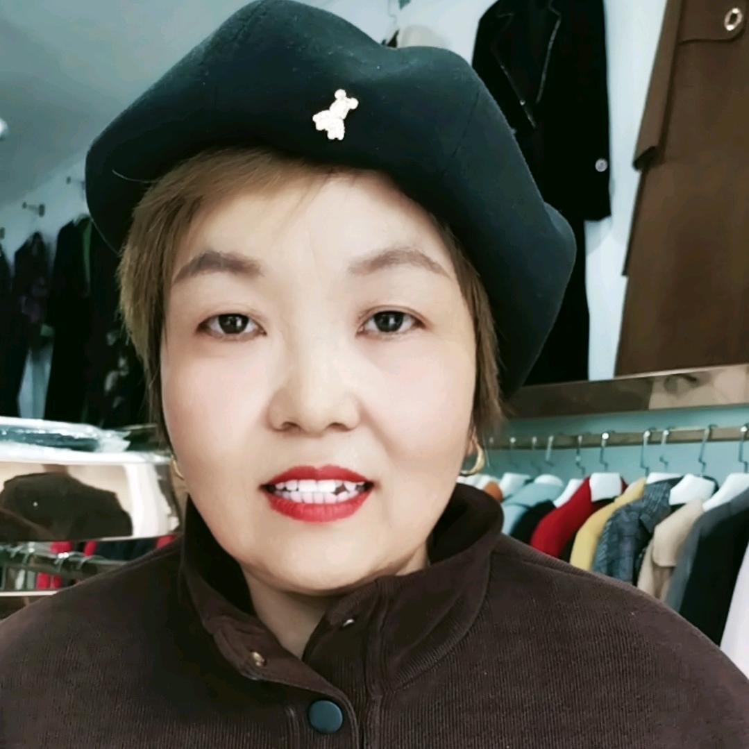 明明妈（每晚六点开播）