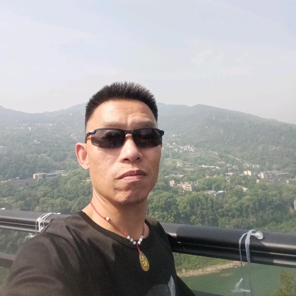 幸福一家人。。。。。。，是地地道道的农村