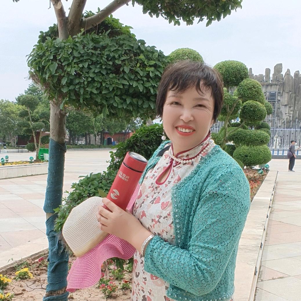 晏英71年（手机摄影、唱小调、唱红歌）