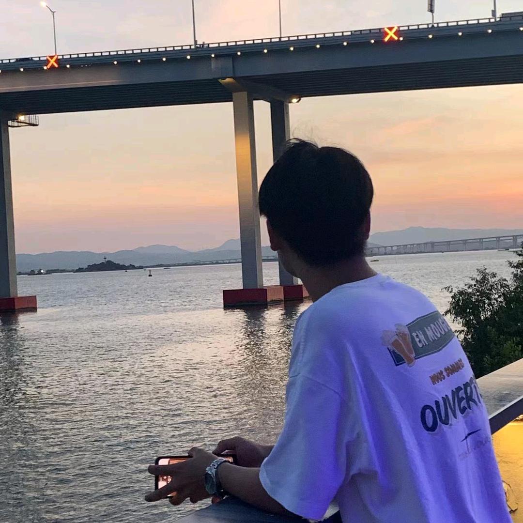 枯木悲凉生寒意-