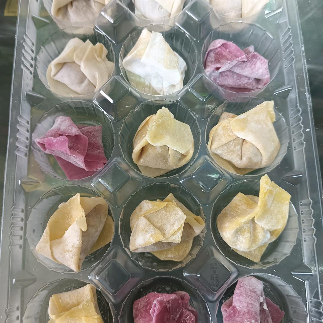 四姐鸡蛋薄皮大馅馄饨