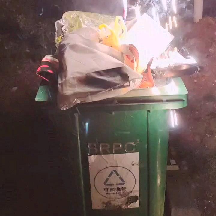 睡了。