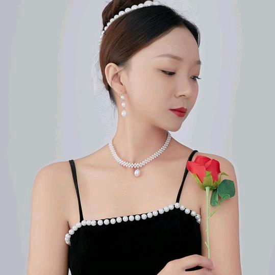 高跟鞋的傲慢《拒私聊》