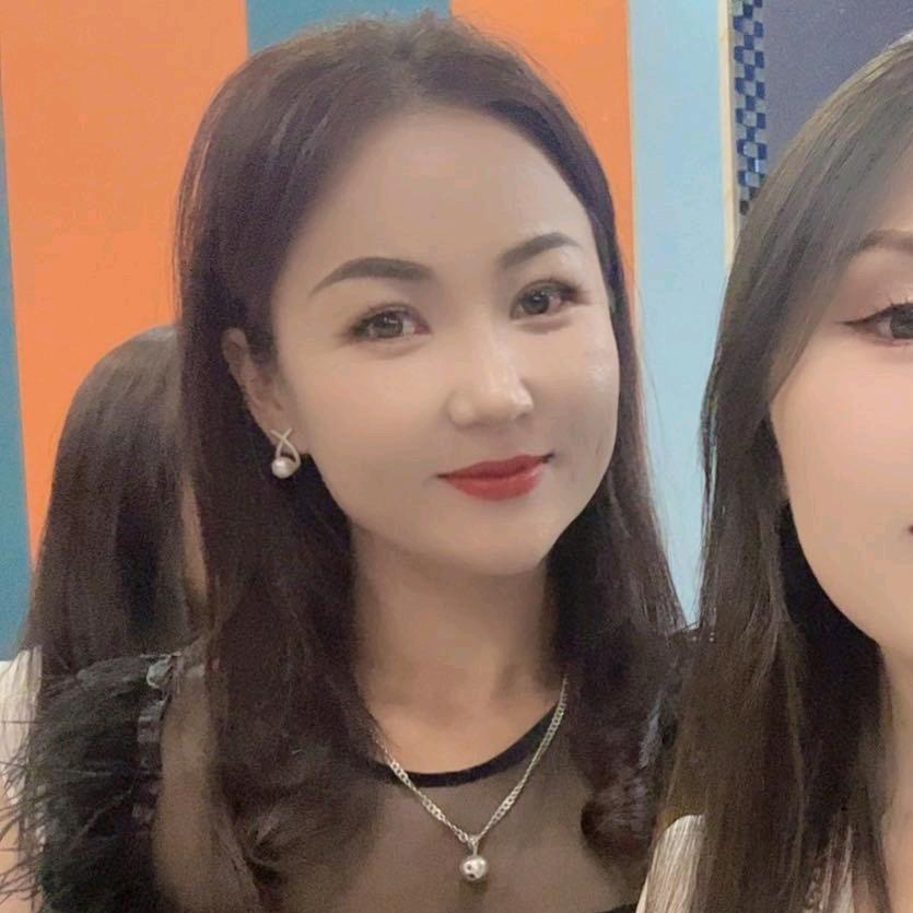 我是我女儿的Eerke妈妈