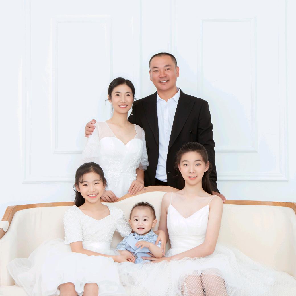 胶南市芊恒亿五金电器商店