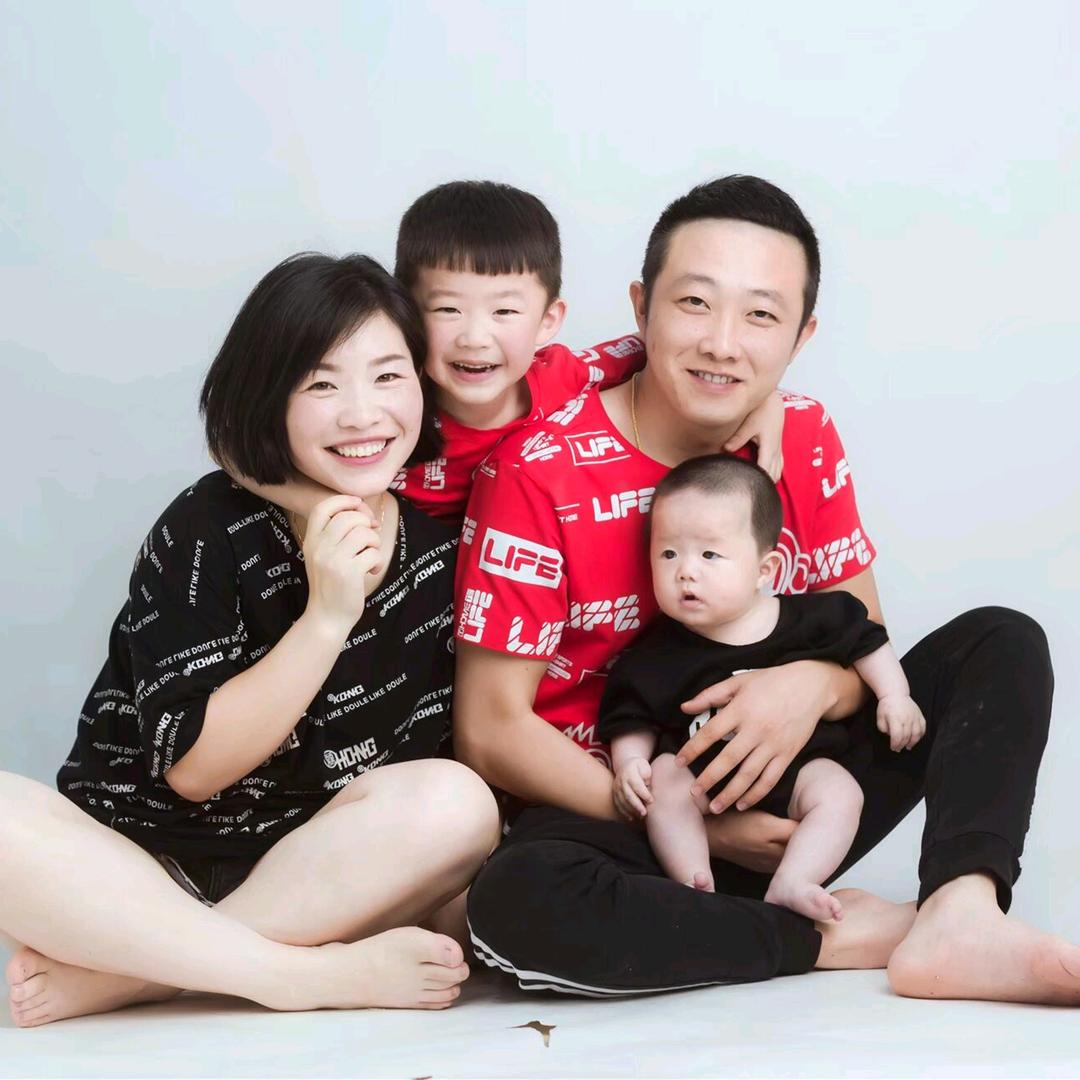 葛小娅一家