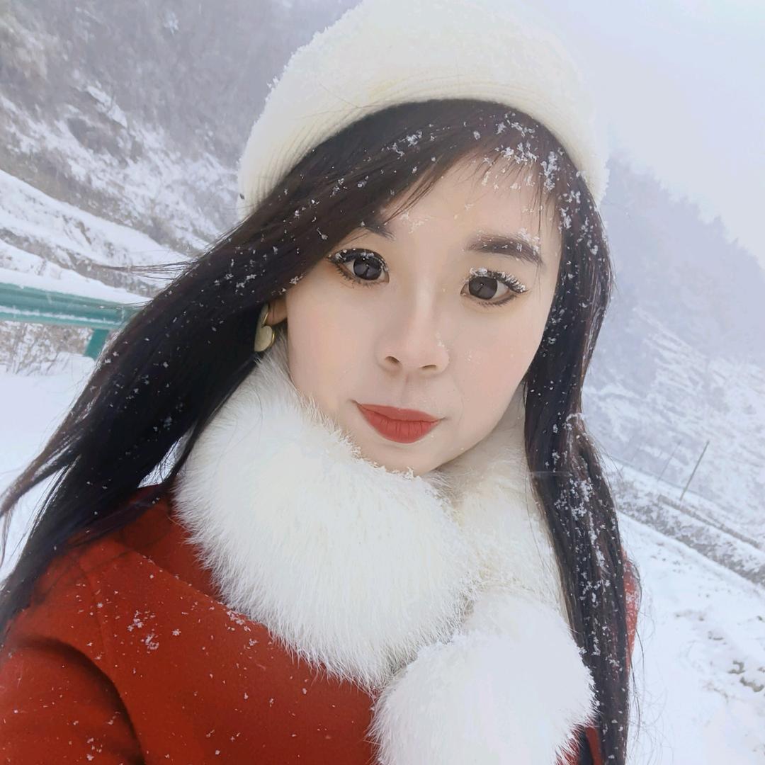 （烟草对面渝美拾面庄）胡小妞