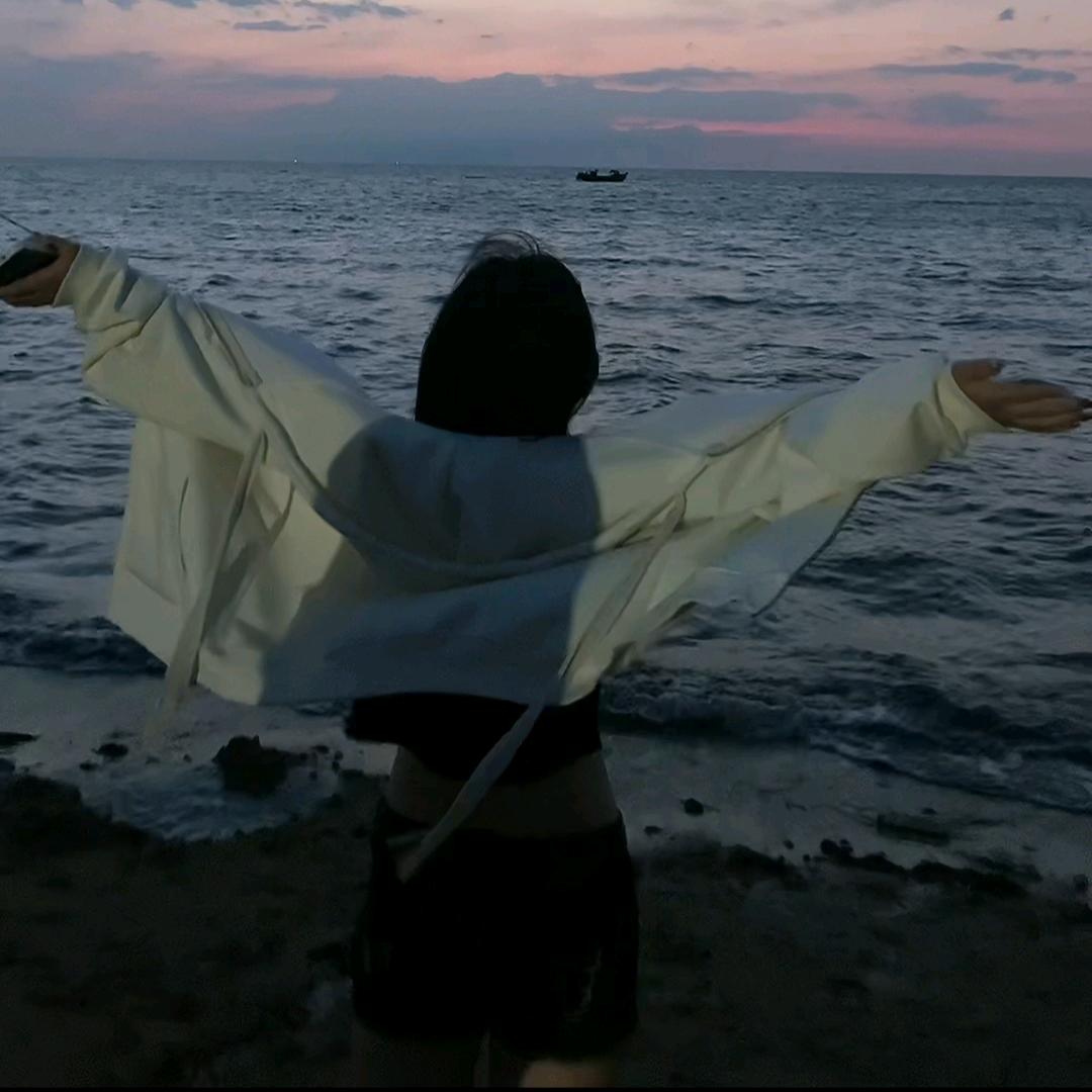 予你嫁衣  小九