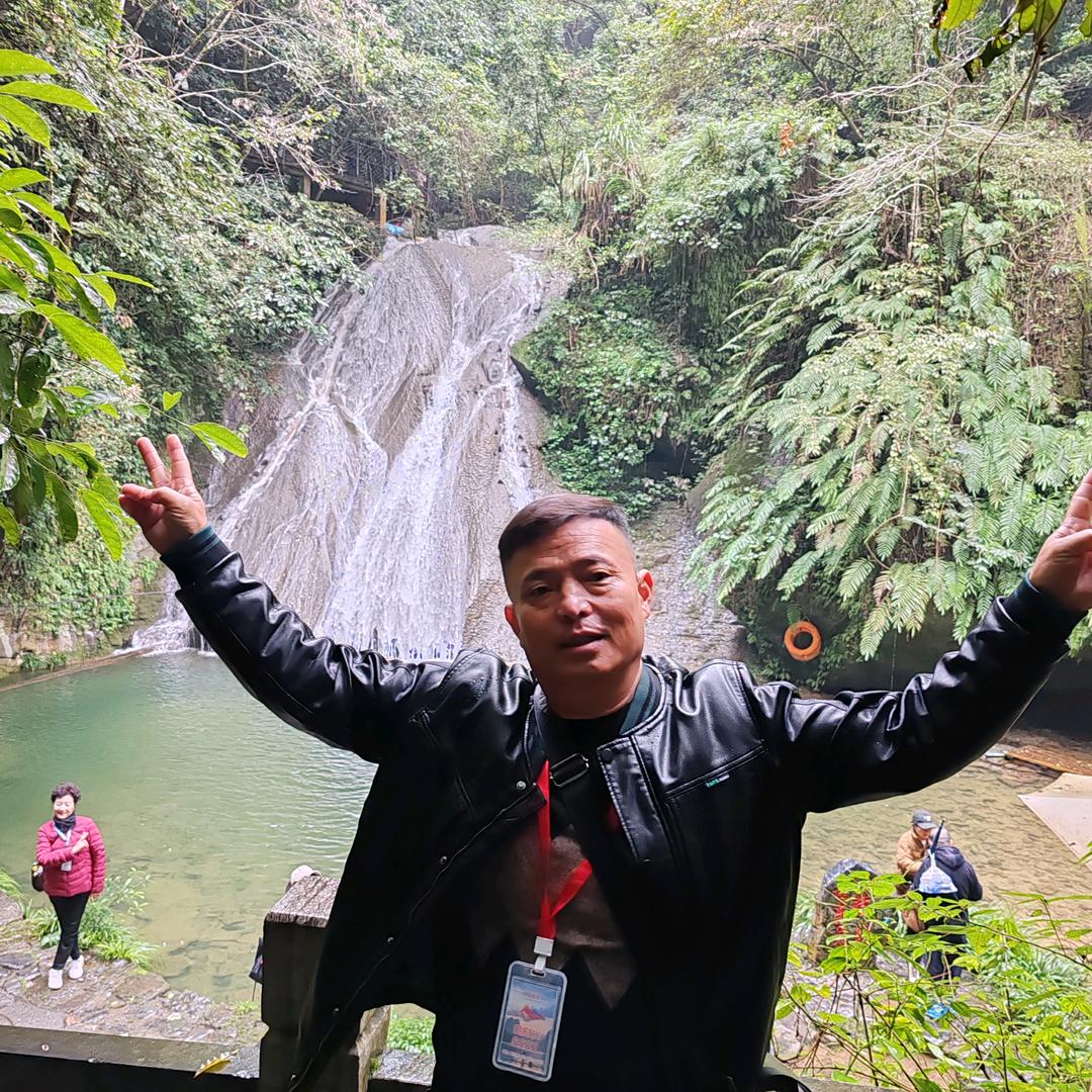 坟台李永宾农资店