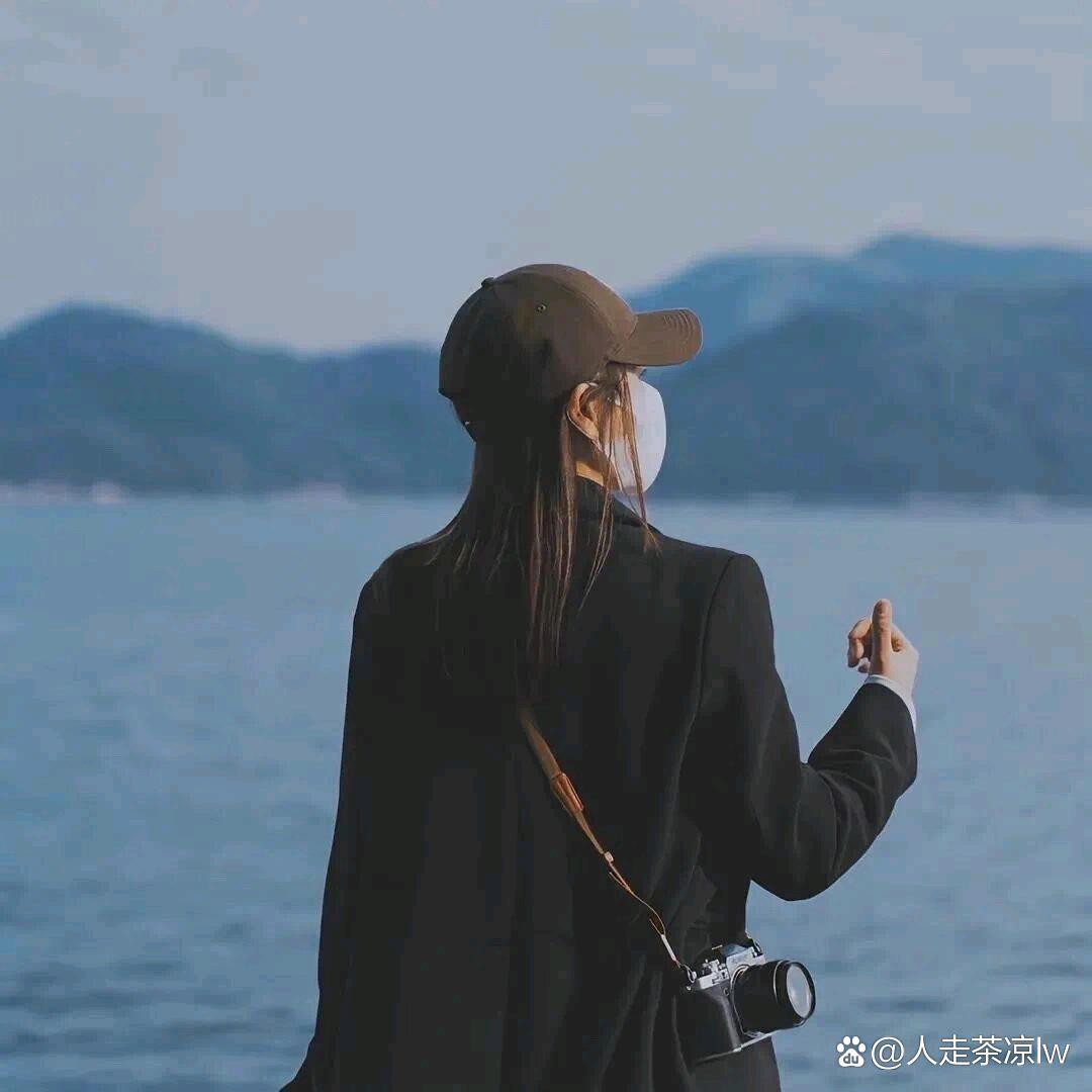 浅浅的笑