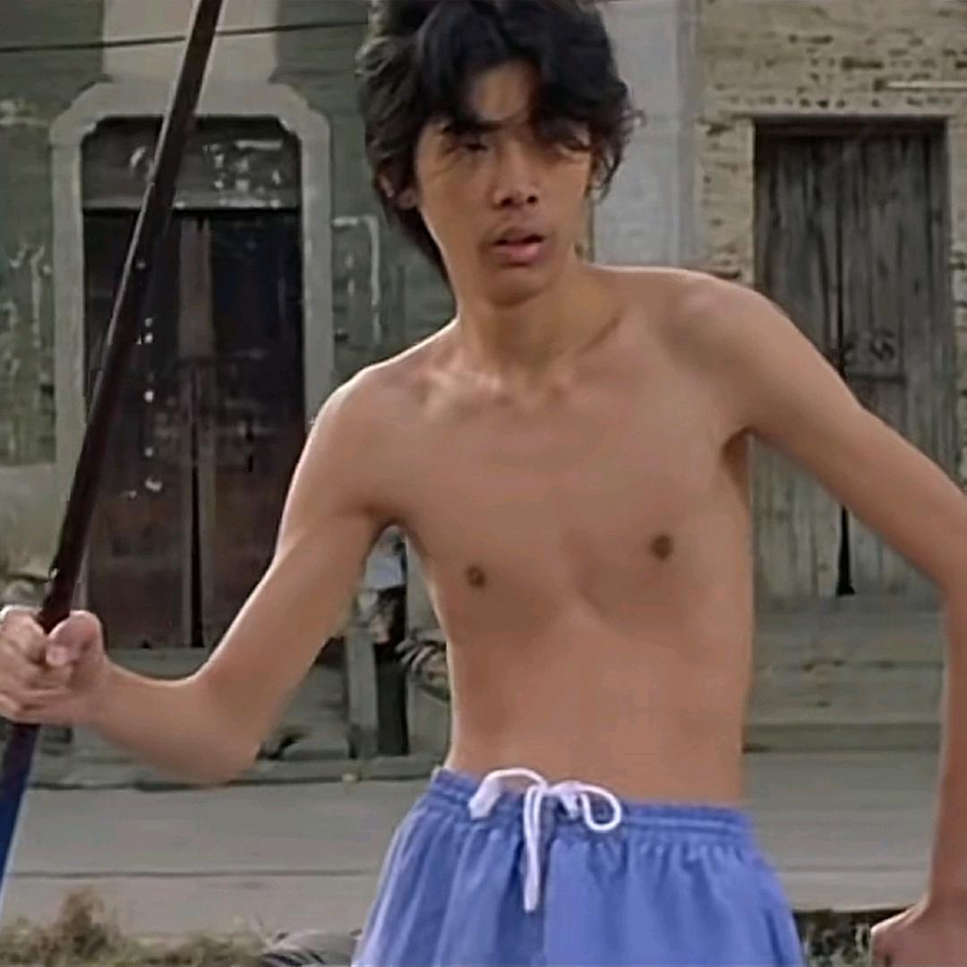 在成都当0被1卖给富婆当狗被原配打死