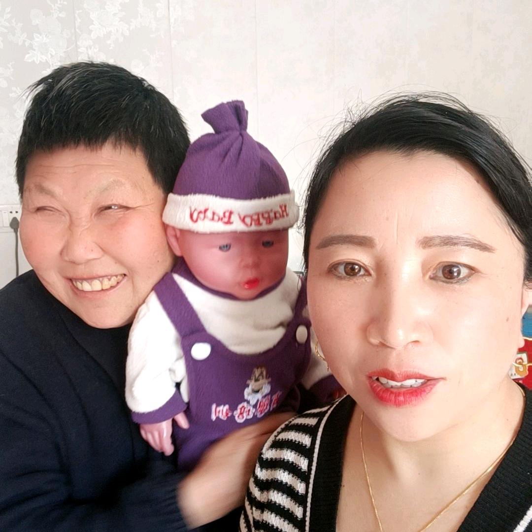 弟媳妇和傻大姑丽之云