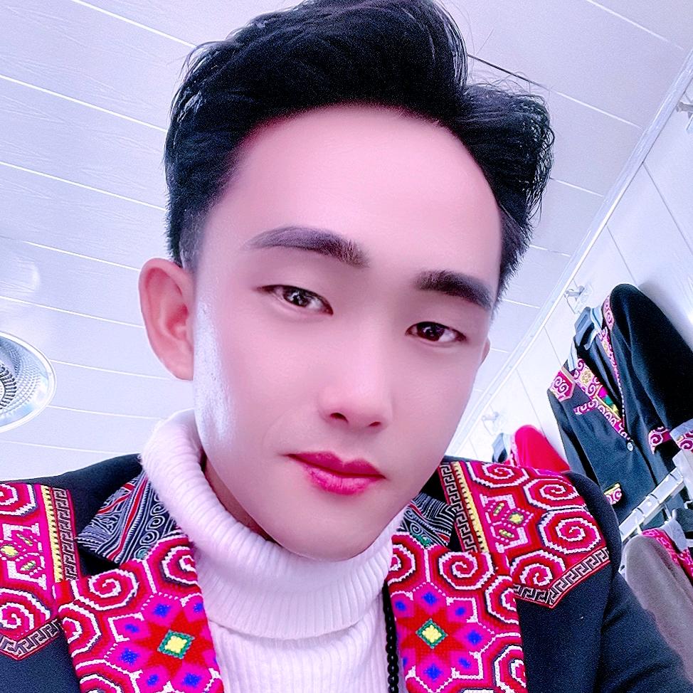 苗艺服饰