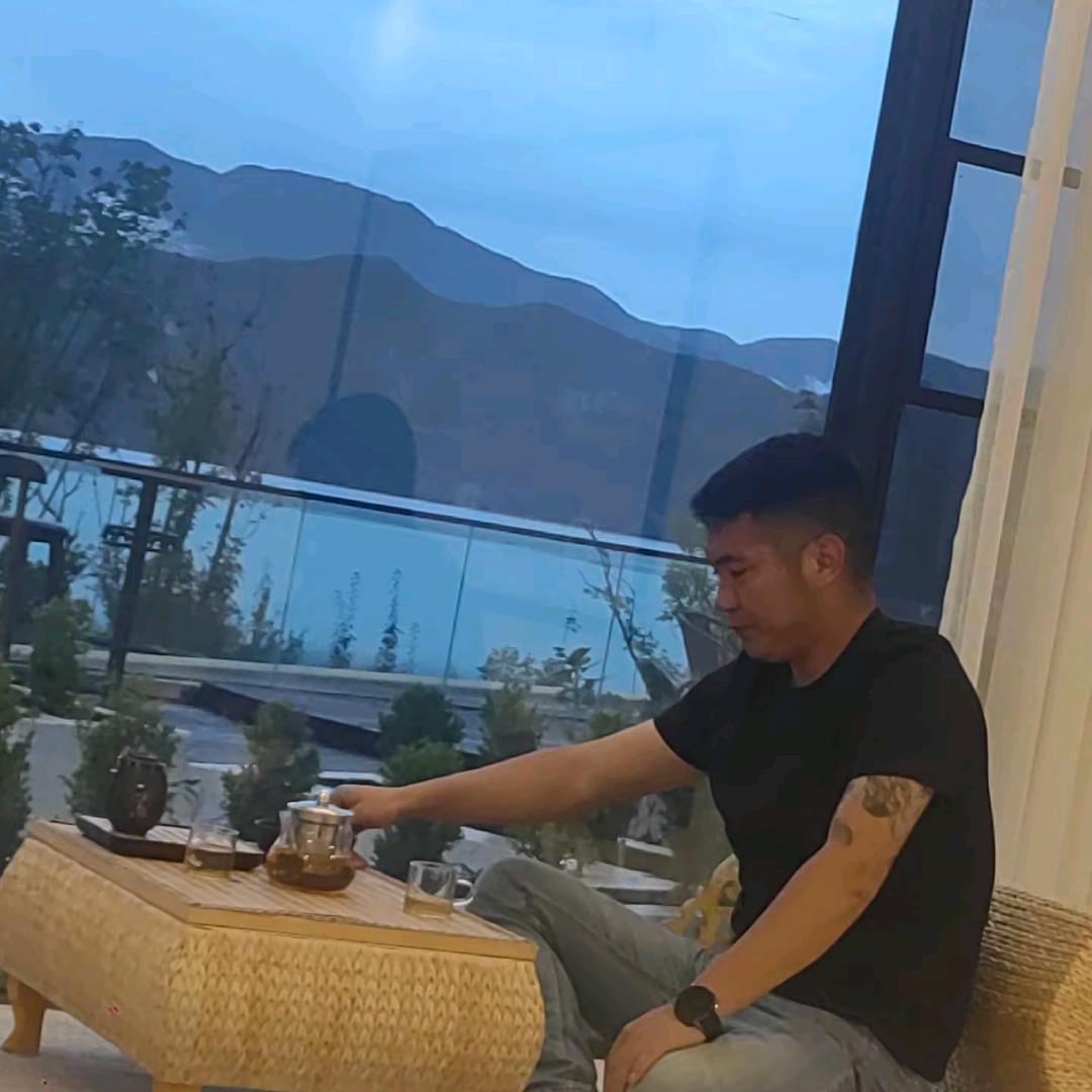 年少的 少爷