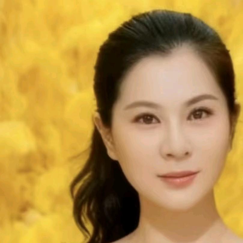 乐山麻辣烫老板娘