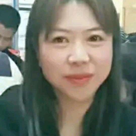 英子